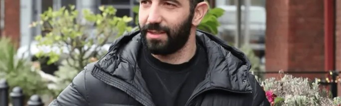 绝了，才从曼联下课！阿莫林喜笑颜开，明着摆烂，球迷嘘声一片|保时捷|欧冠|葡萄牙|失业者|娇妻_新浪体育_新浪新闻